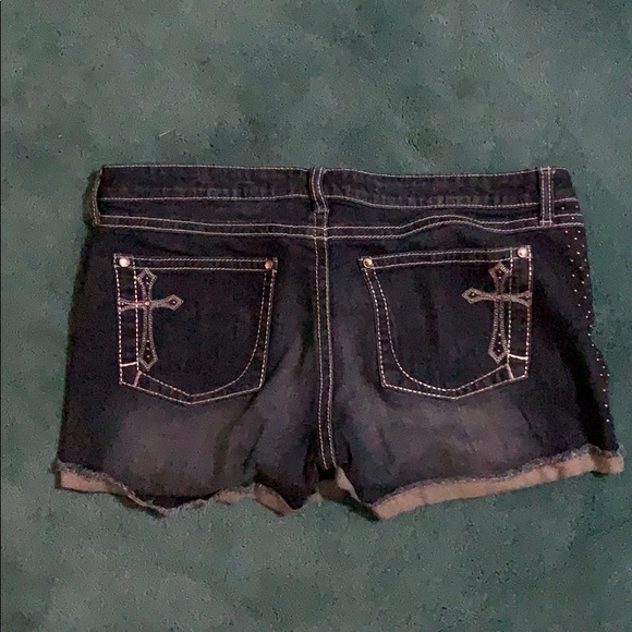 Size 11 rock47 by wrangler shorts - Picture 1 of 3